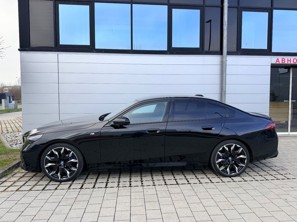 BMW i5 2024