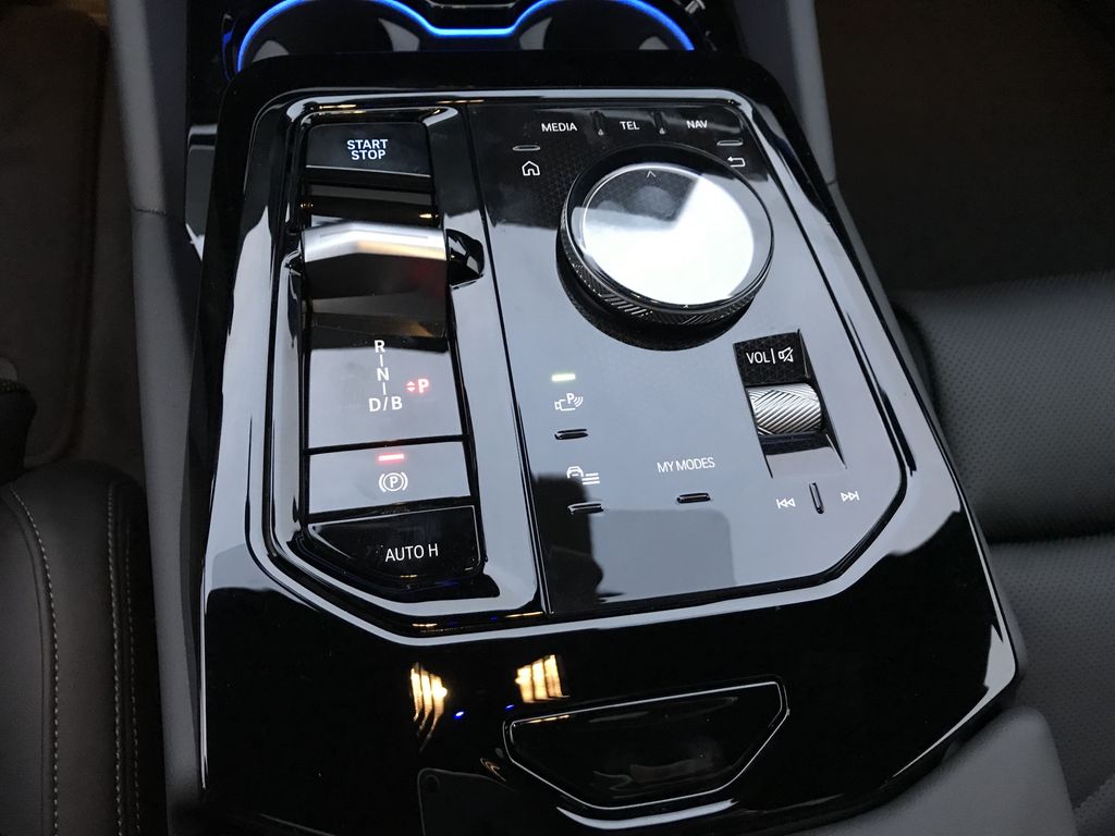 BMW i5 2025