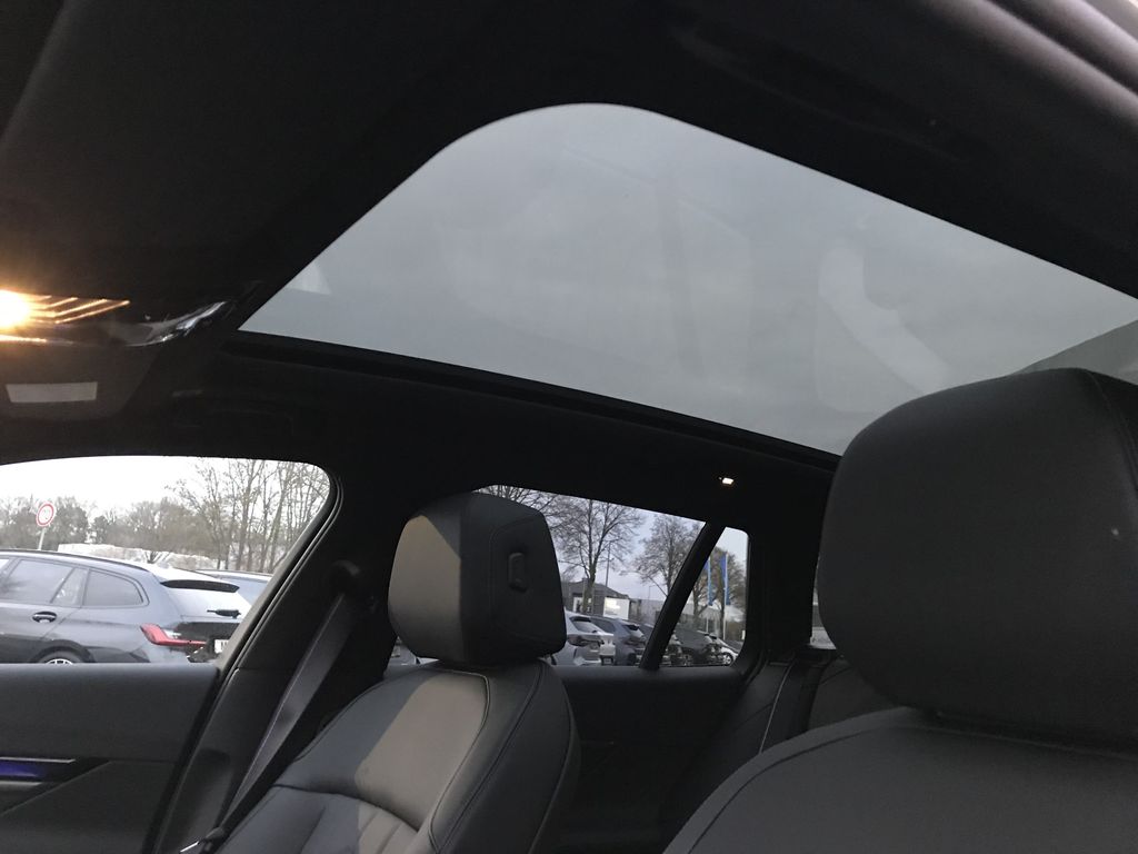 BMW i5 2025