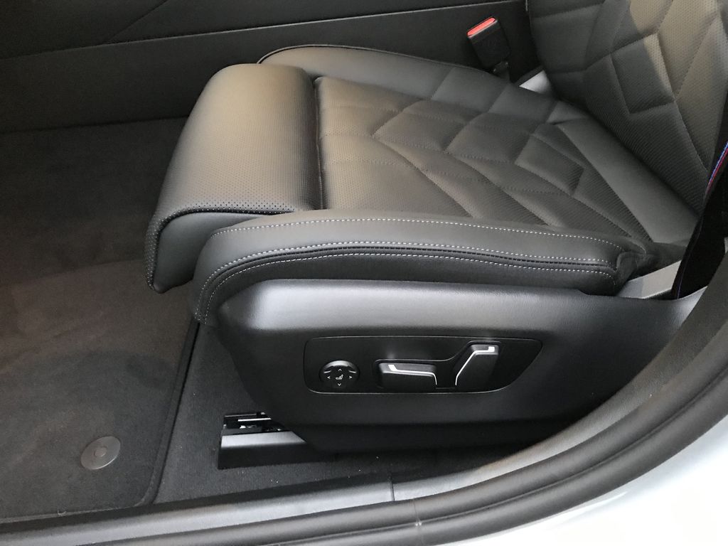 BMW i5 2025