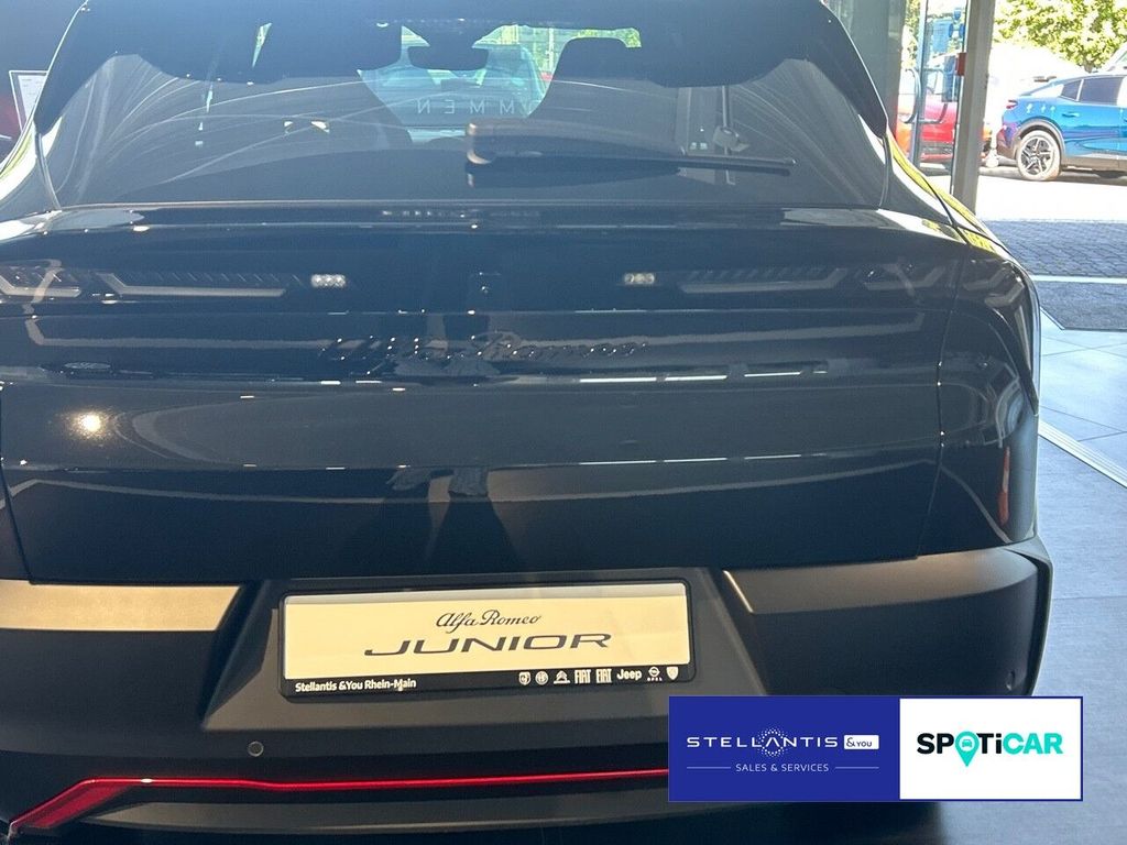 Alfa Romeo Junior 2025