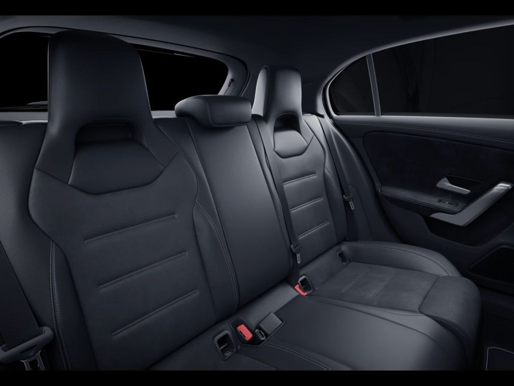 Mercedes-Benz A 250 2021