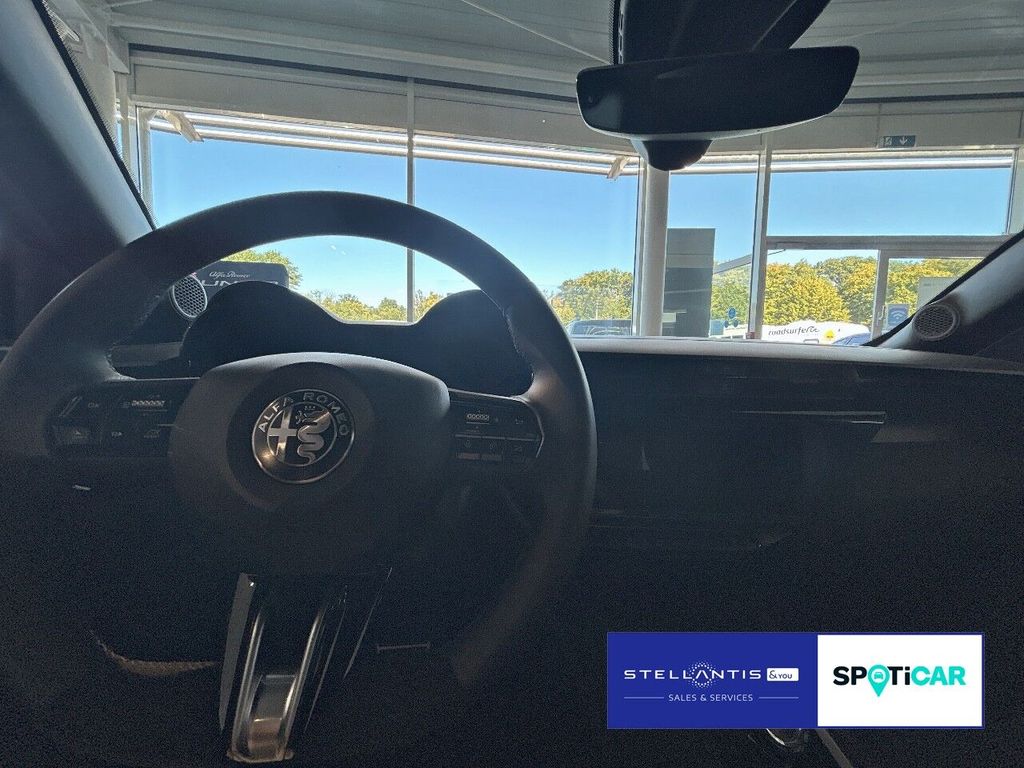 Alfa Romeo Junior 2025