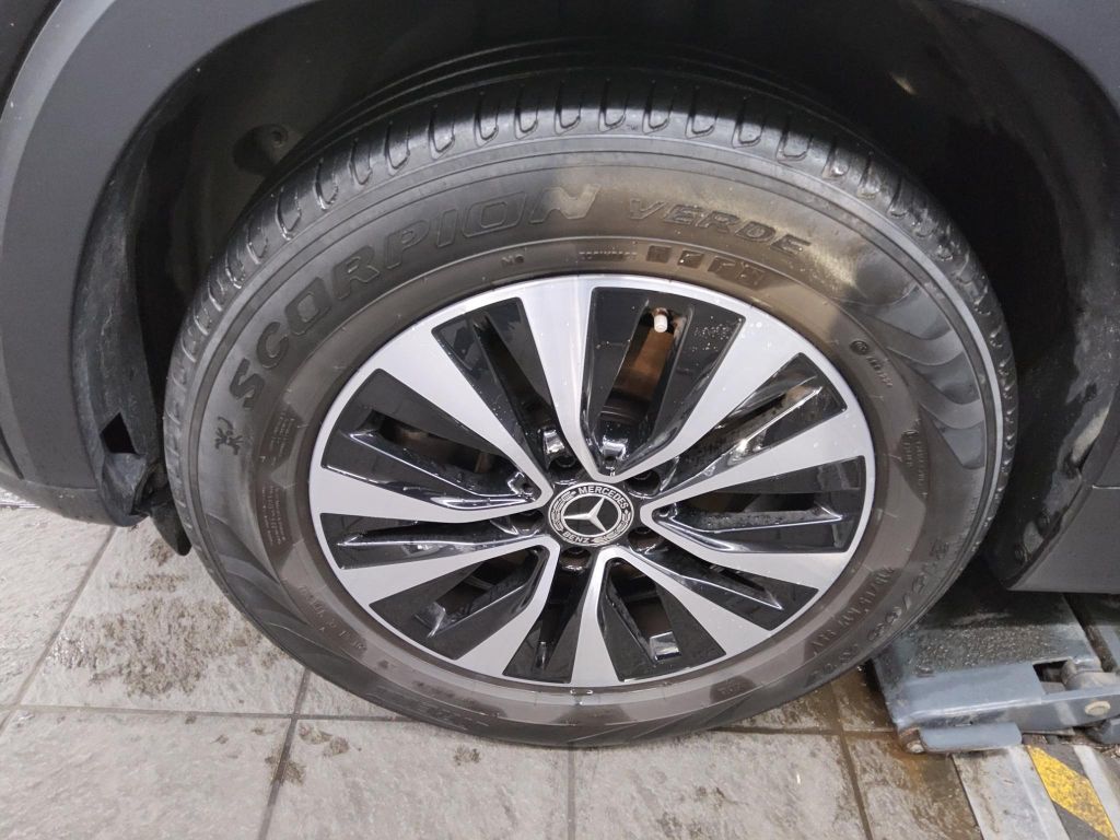 Mercedes-Benz GLB 200 2022