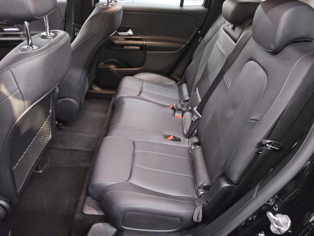 Mercedes-Benz GLB 200 2022