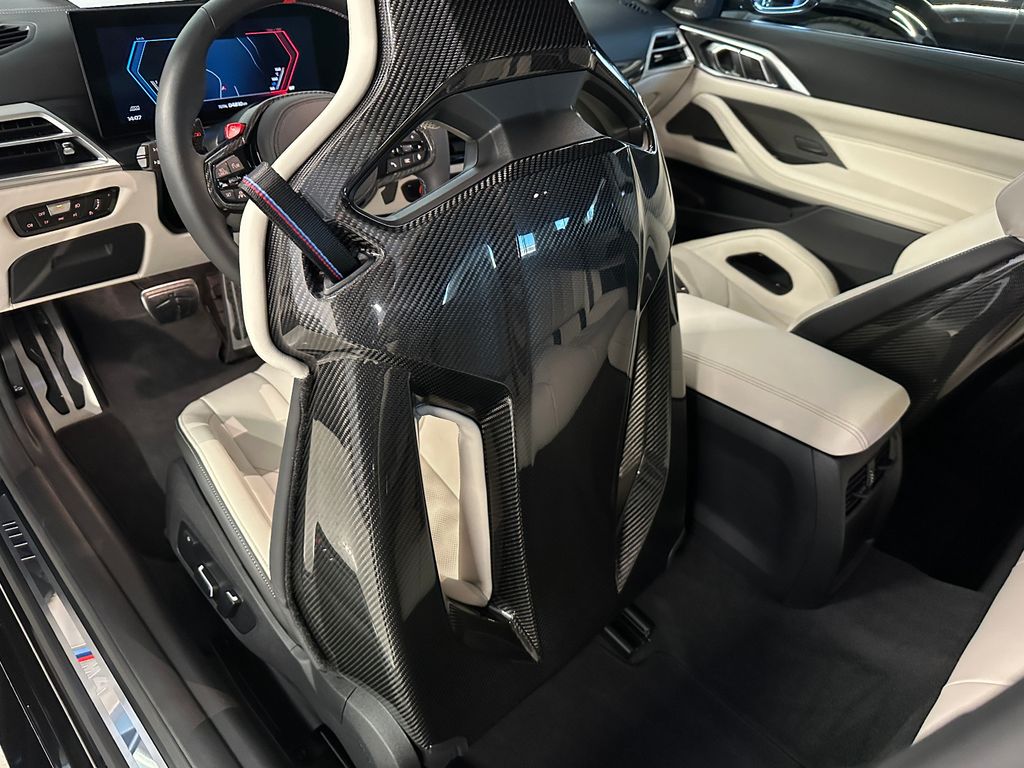 BMW M4 2025