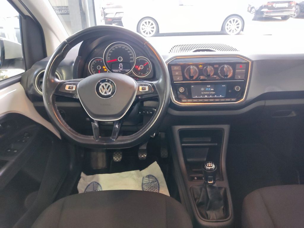 Volkswagen up! 2016