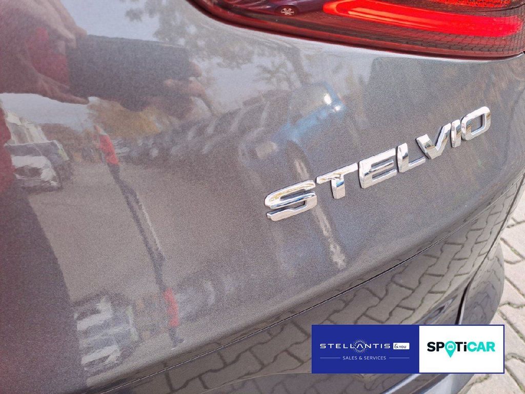 Alfa Romeo Stelvio 2022