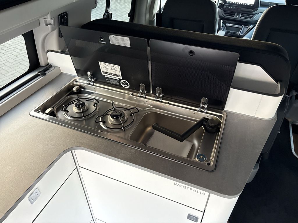 Ford Tourneo Custom 2025