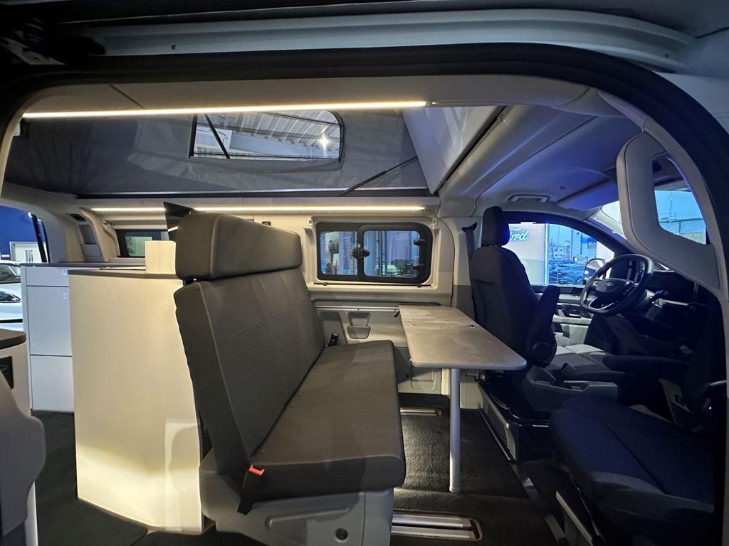 Ford Tourneo Custom 2025