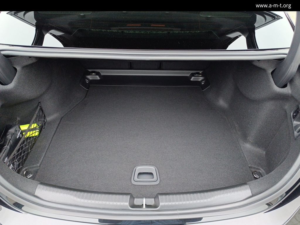 Mercedes-Benz C 200 2024