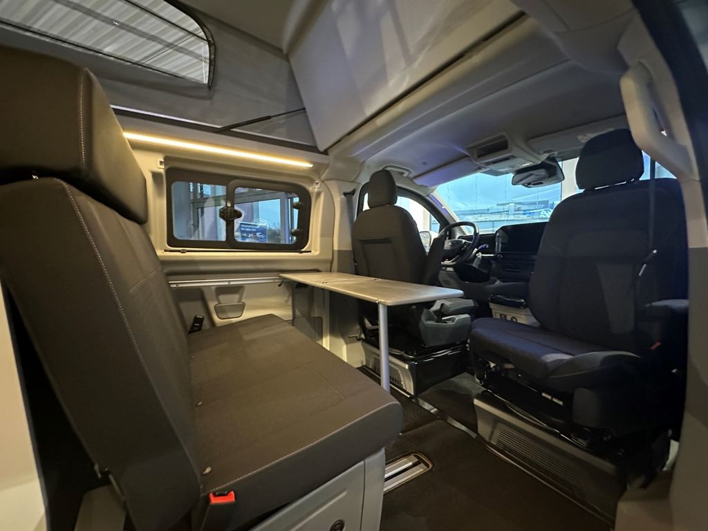 Ford Tourneo Custom 2025