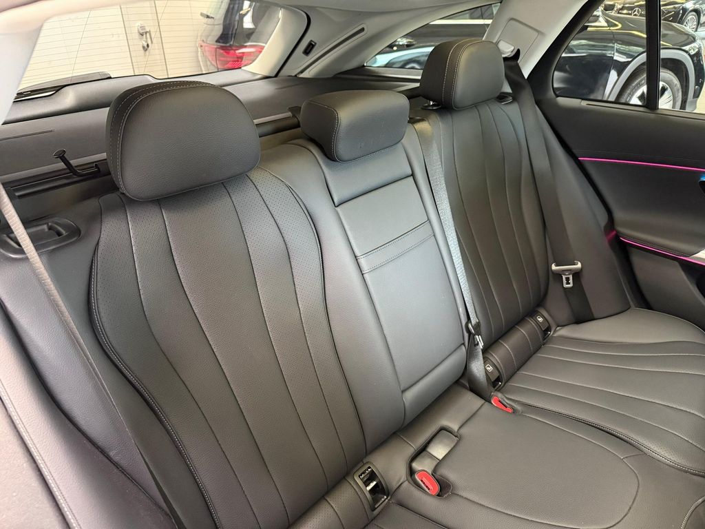 Mercedes-Benz E 300 2024