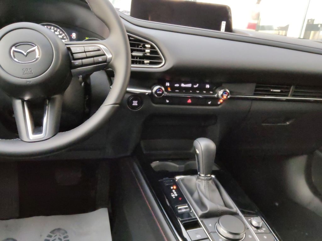 Mazda CX-30 2025