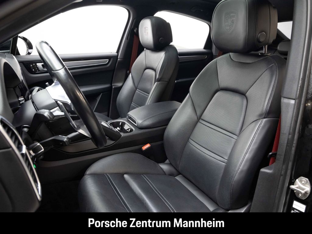 Porsche Cayenne 2022