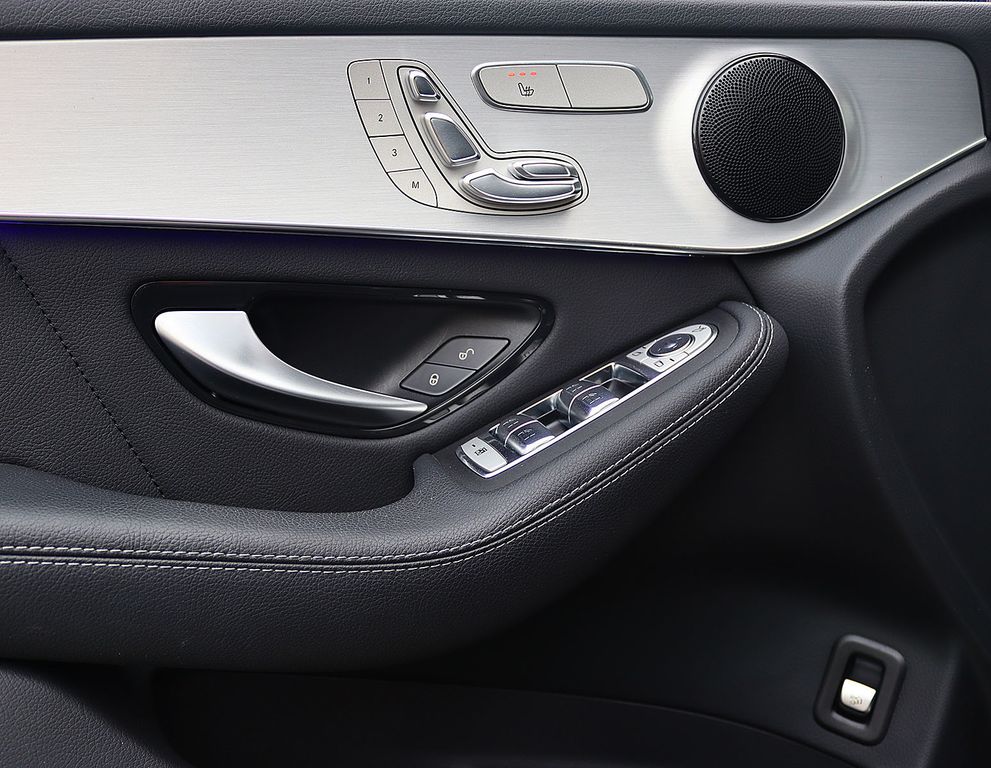 Mercedes-Benz GLC 300 2021