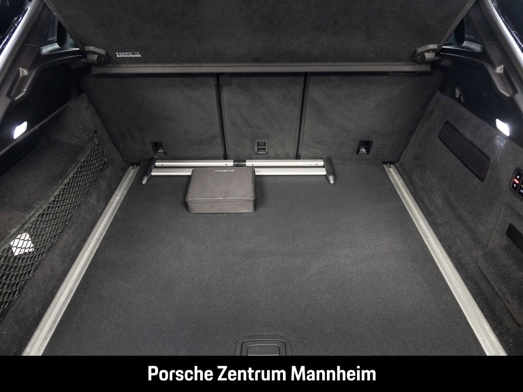 Porsche Cayenne 2022