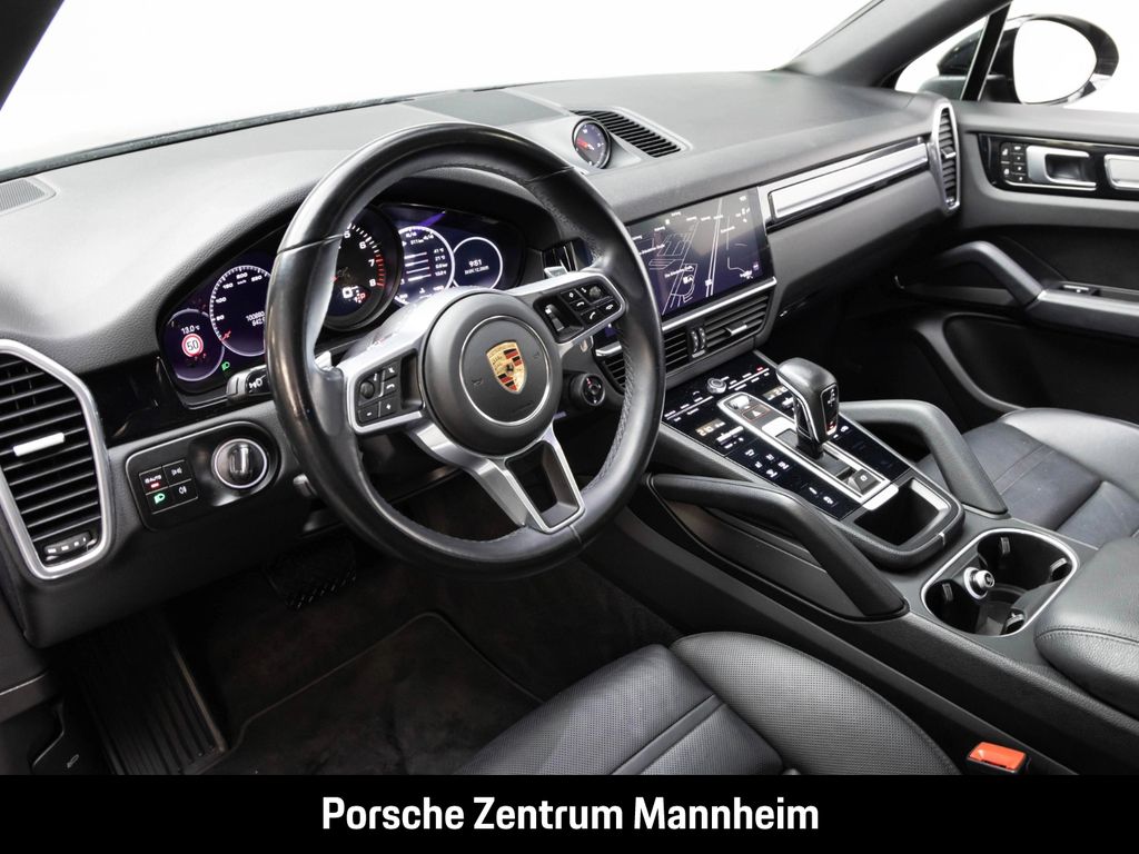 Porsche Cayenne 2022