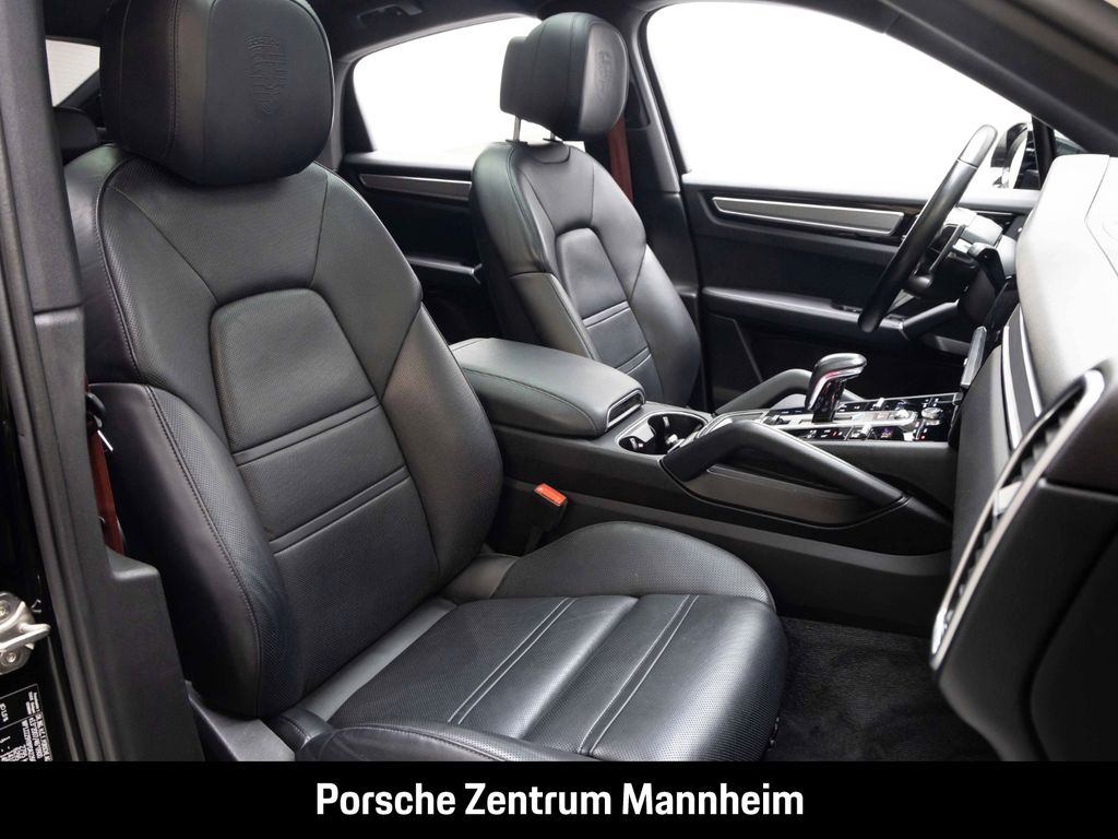 Porsche Cayenne 2022