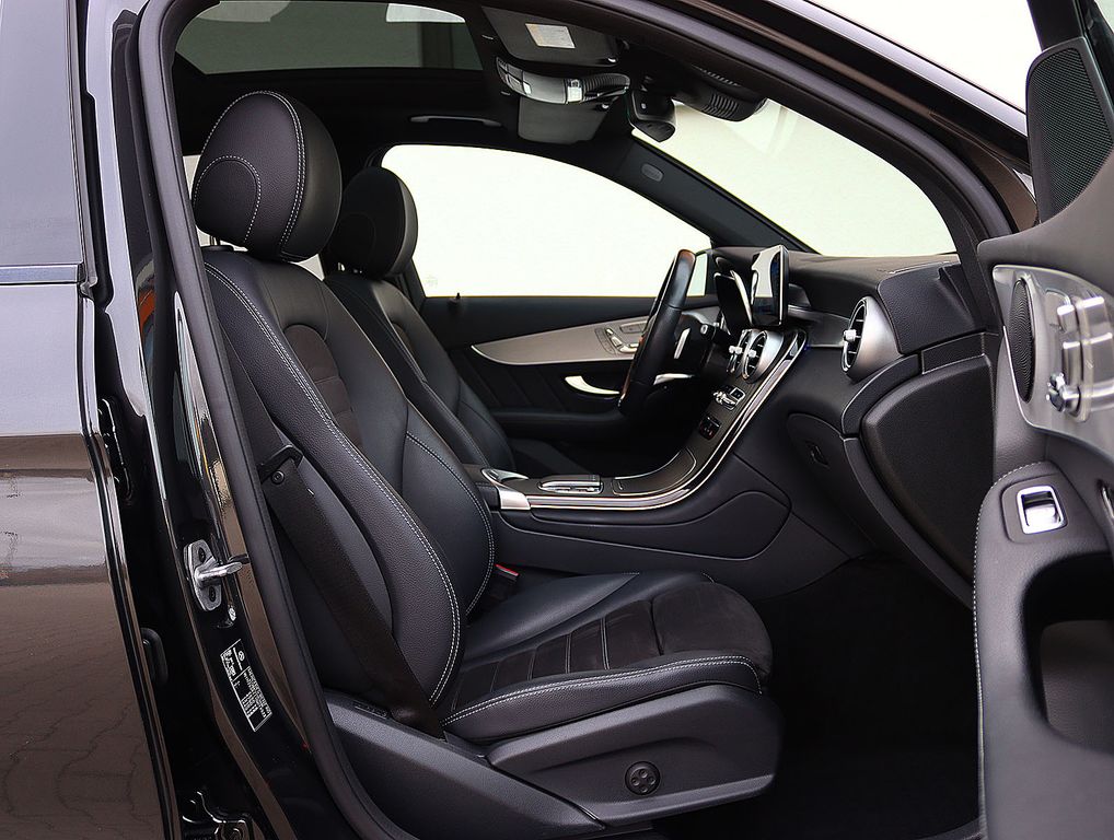 Mercedes-Benz GLC 300 2021