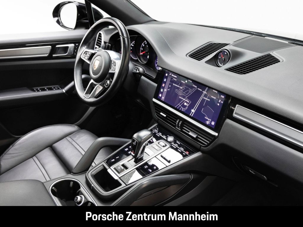 Porsche Cayenne 2022