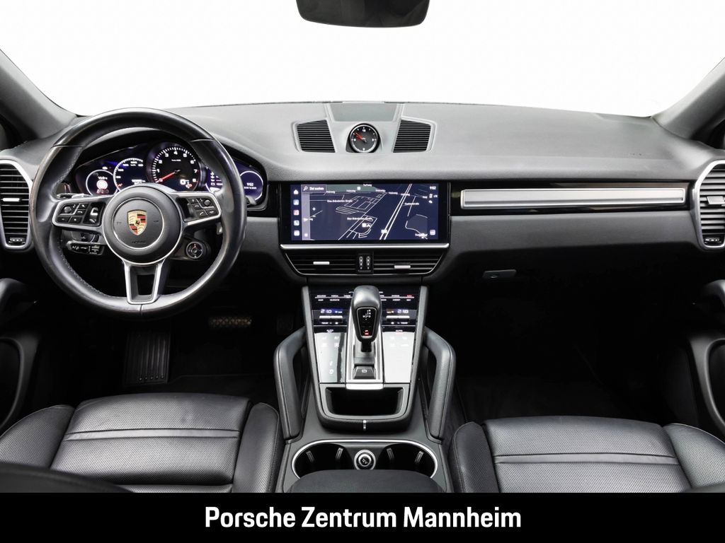 Porsche Cayenne 2022