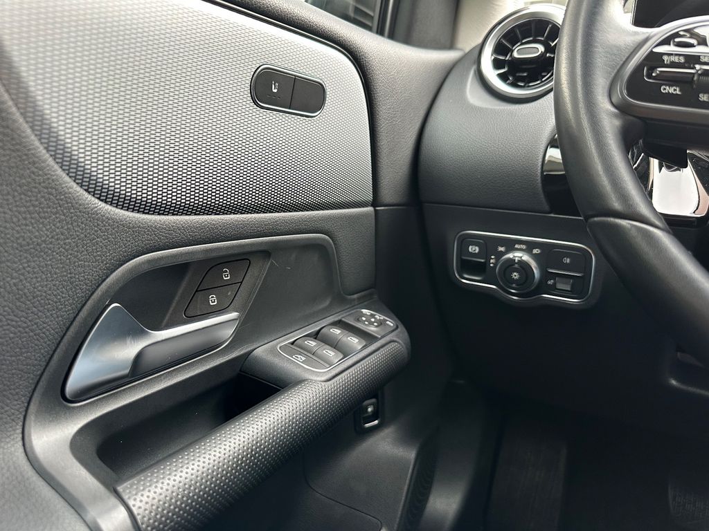 Mercedes-Benz B 250 2021
