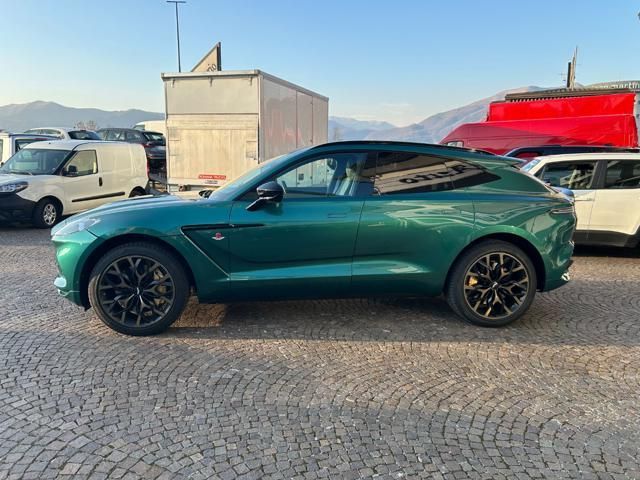 Aston Martin DBX 2022