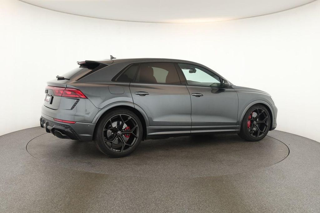 Audi RSQ8 2025