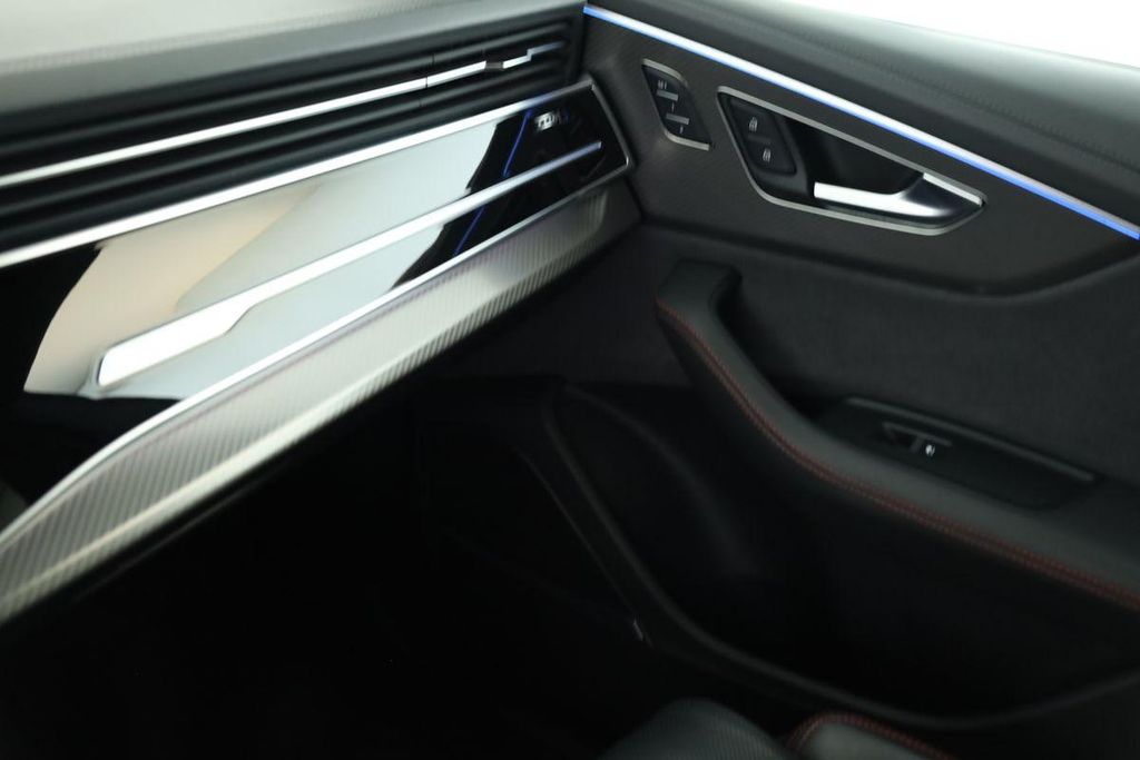 Audi RSQ8 2025