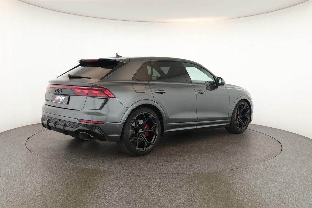 Audi RSQ8 2025