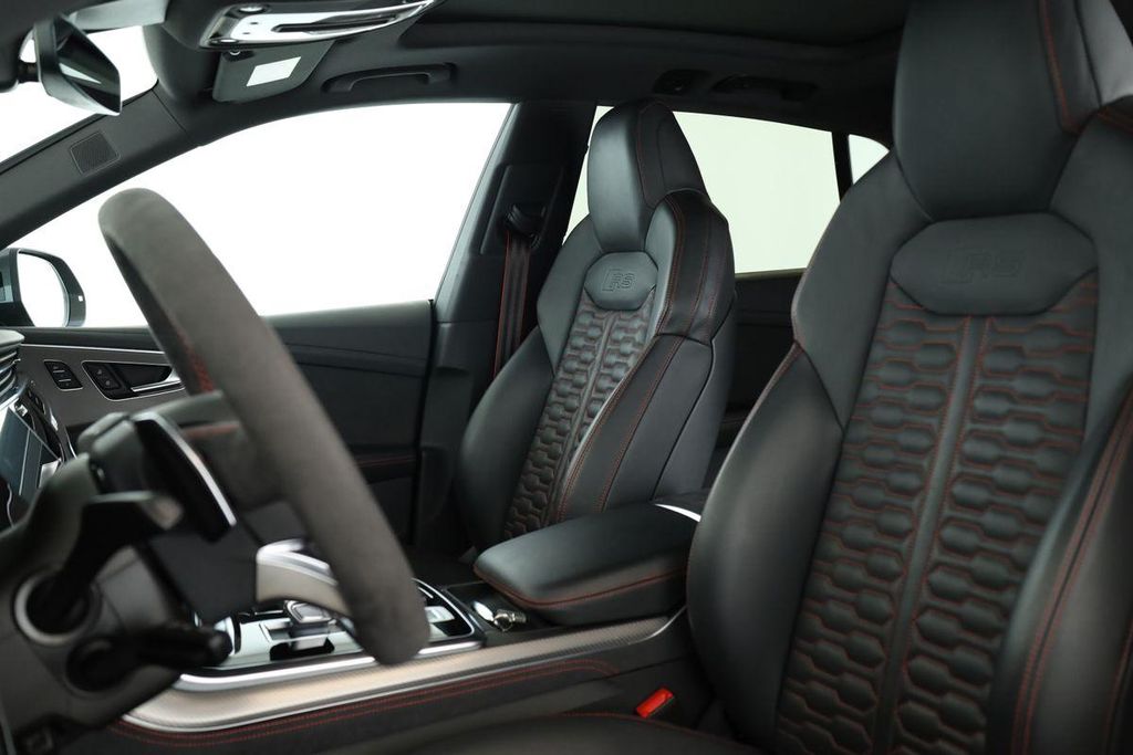 Audi RSQ8 2025