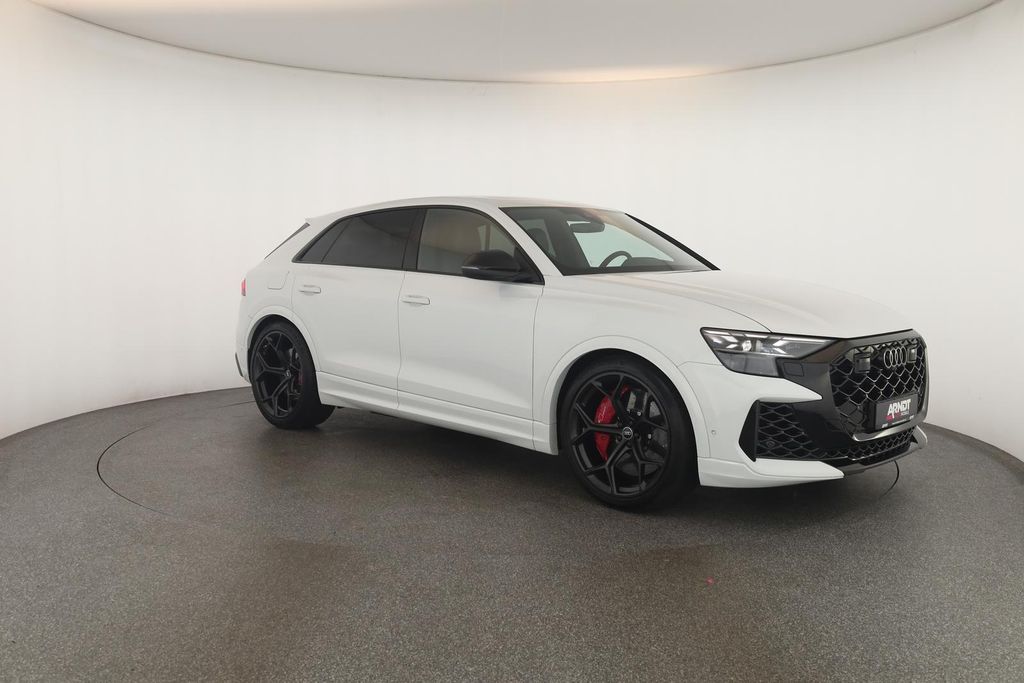 Audi RSQ8 2025