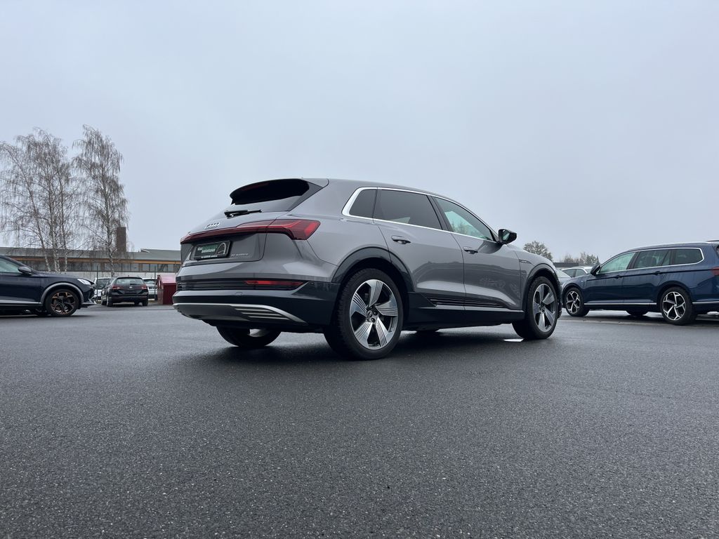 Audi e-tron 2022