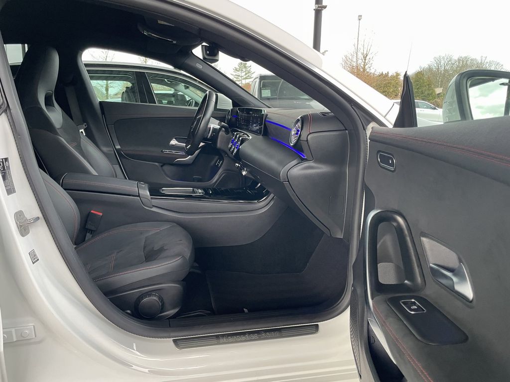 Mercedes-Benz CLA 200 Shooting Brake 2024