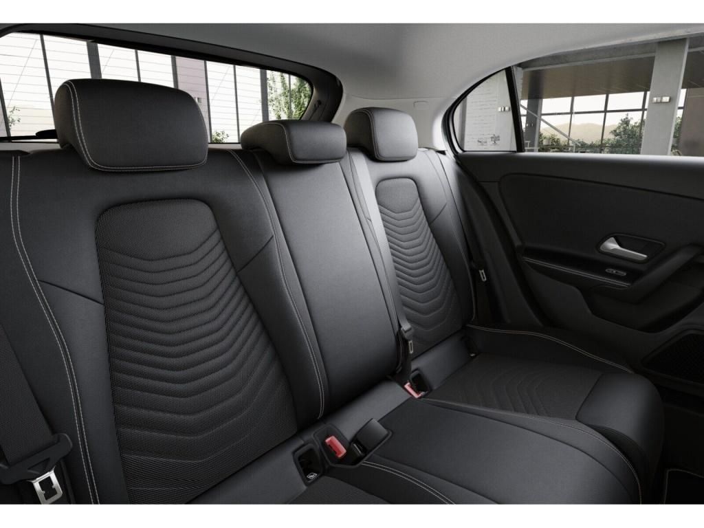 Mercedes-Benz A 250 2025