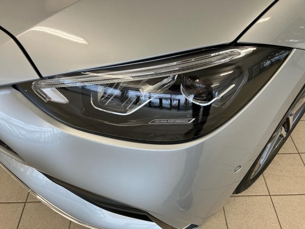 Mercedes-Benz C 220 2025