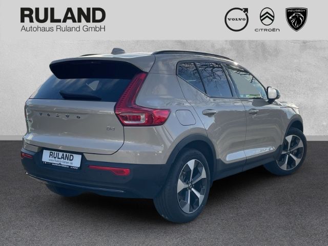 Volvo XC40 2025