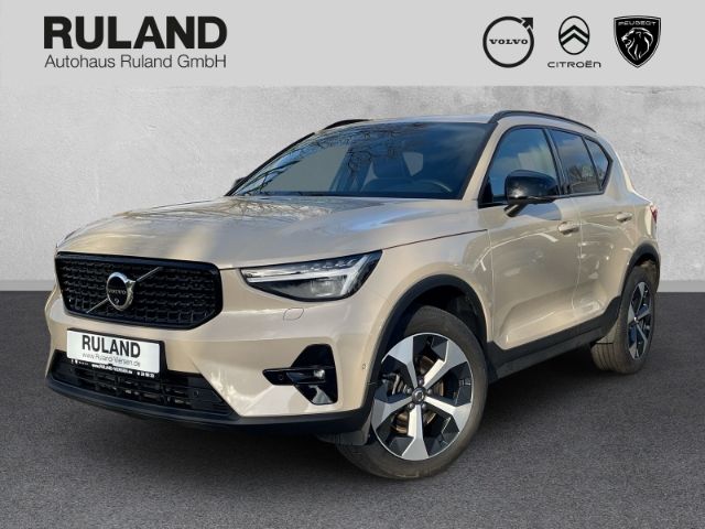 Volvo XC40 2025