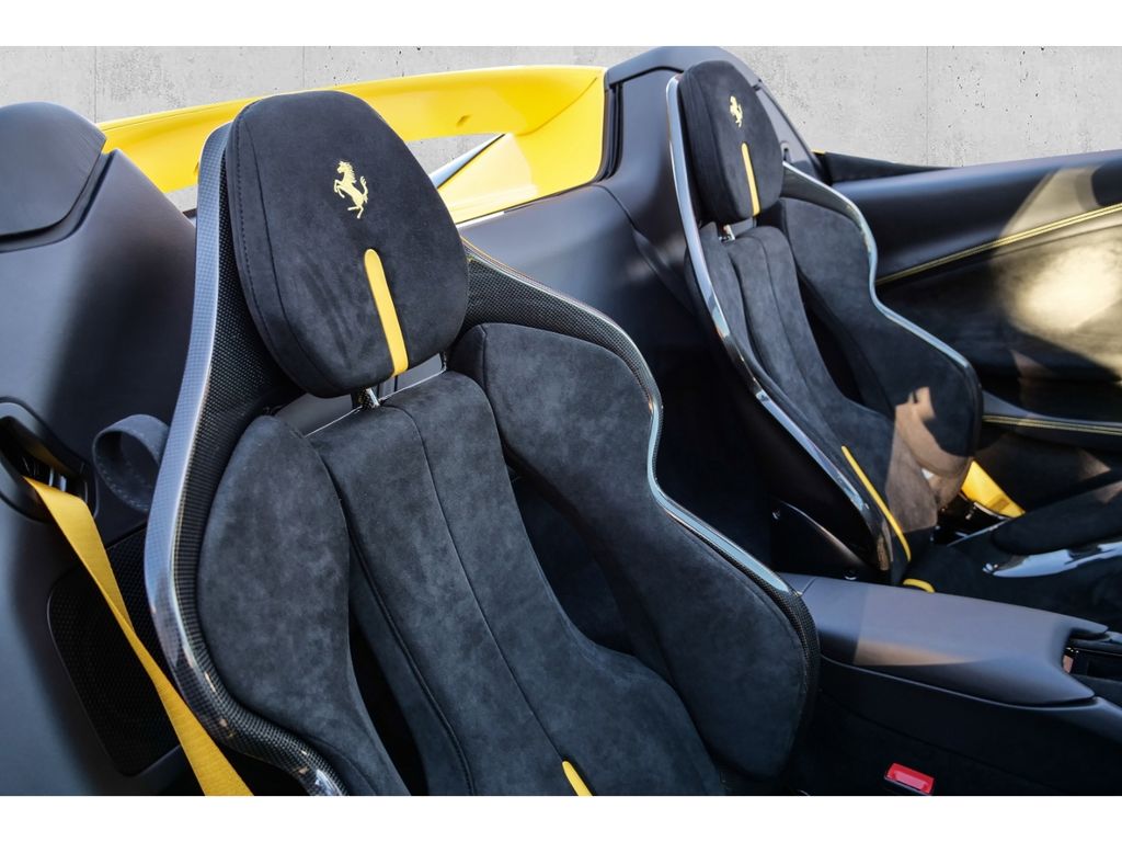 Ferrari 296 GTS 2025