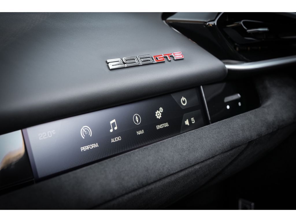 Ferrari 296 GTS 2025