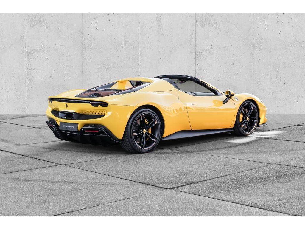 Ferrari 296 GTS 2025