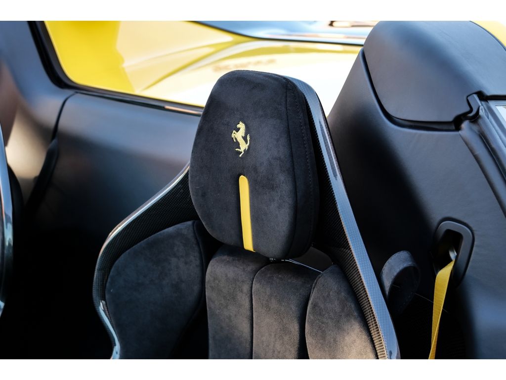 Ferrari 296 GTS 2025