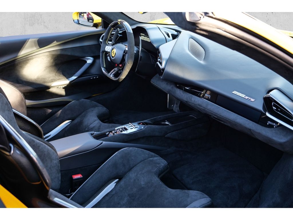 Ferrari 296 GTS 2025