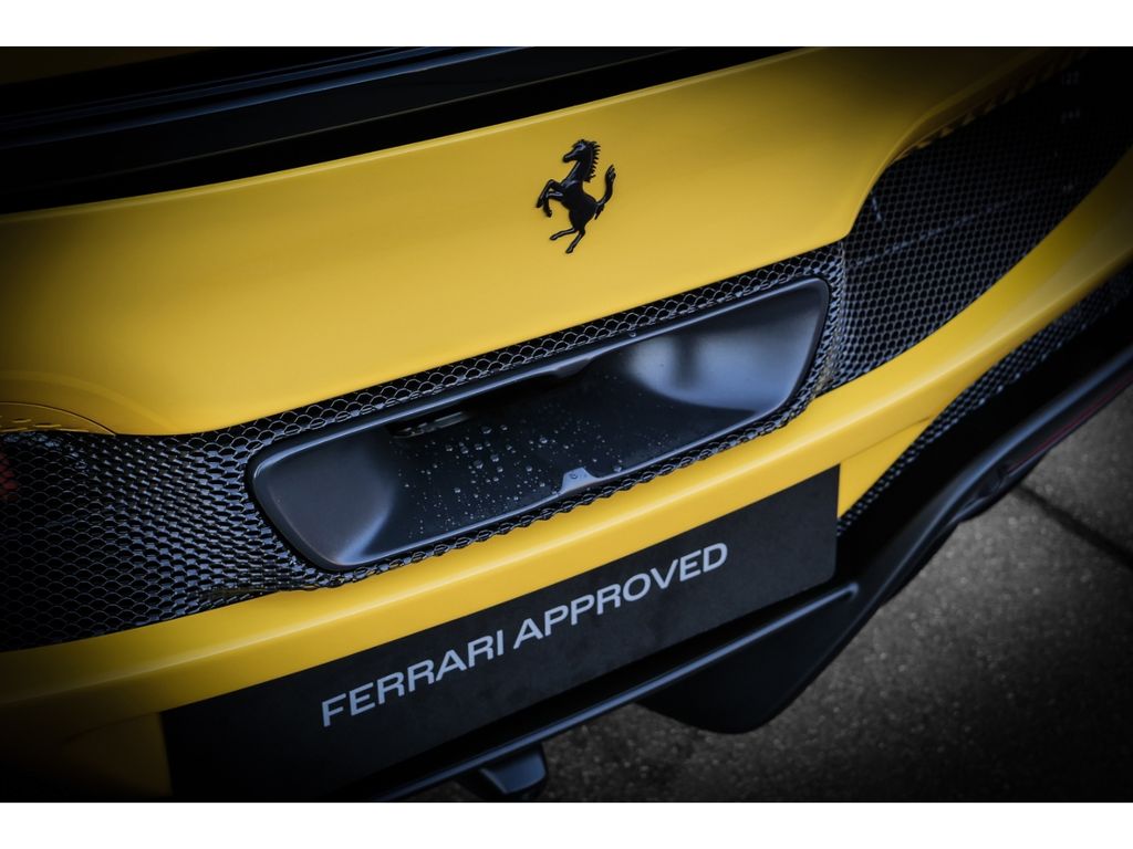 Ferrari 296 GTS 2025