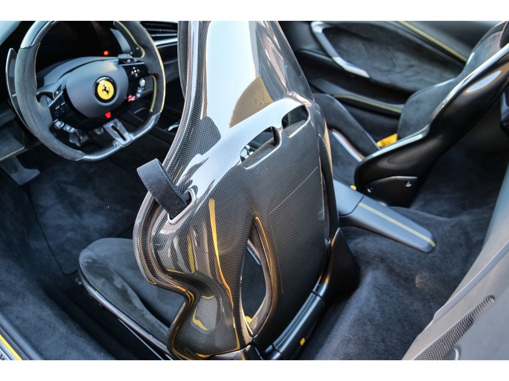 Ferrari 296 GTS 2025