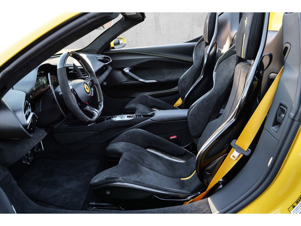 Ferrari 296 GTS 2025