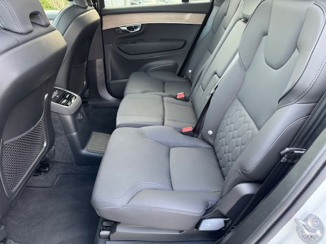 Volvo XC90 2025