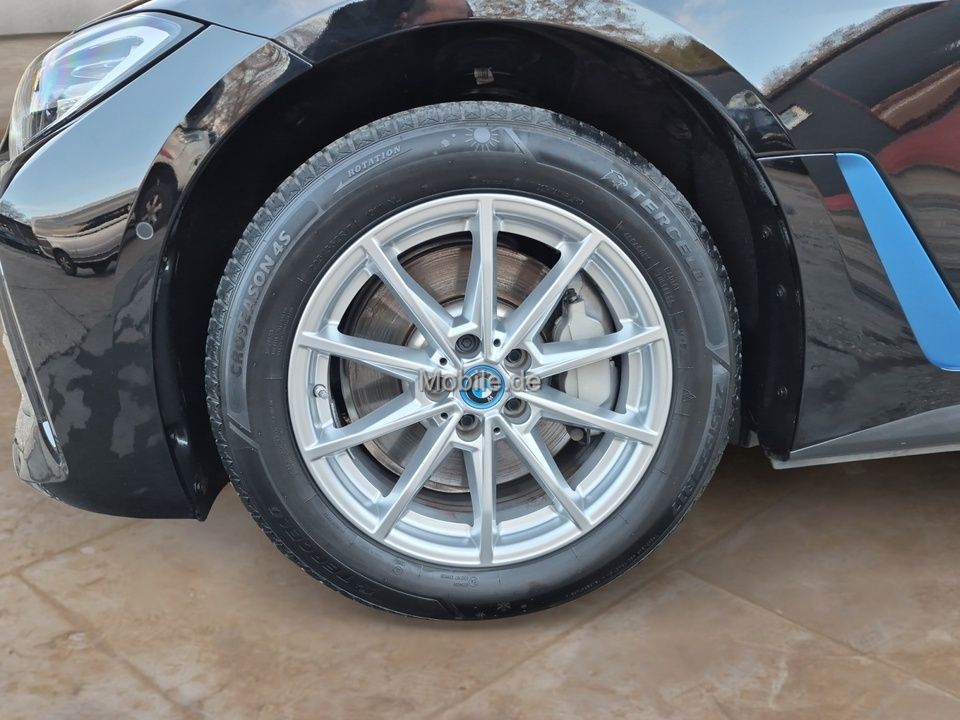 BMW i4 2023