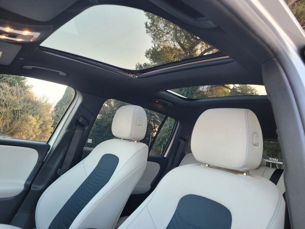 Mercedes-Benz GLB 180 2022